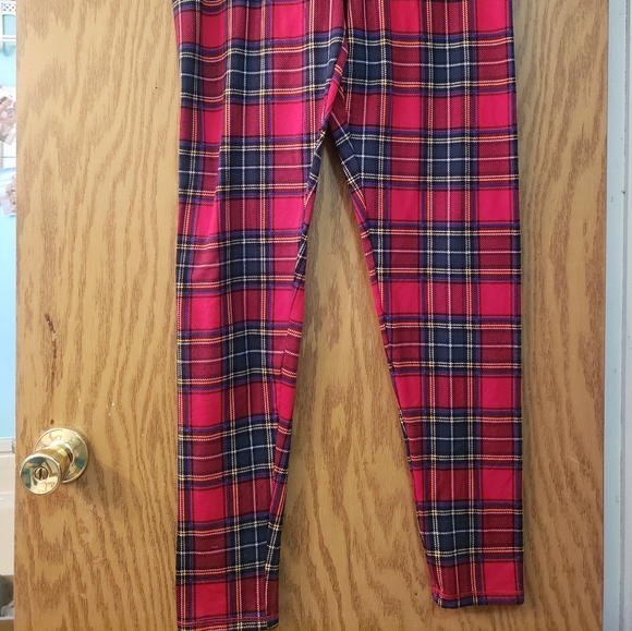 Cute and comfy plaid pj/lounging pants. Worn once. - Picture 2 of 5